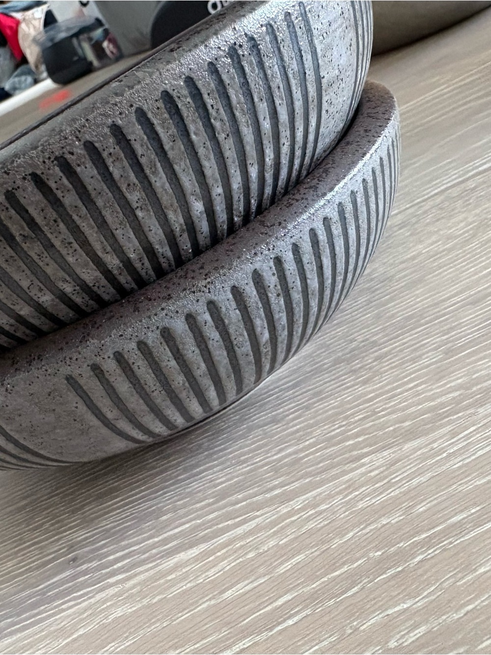 Japanese Stoneware Ceramic Wide Shallow Bowl Set - Picture 11 of 15